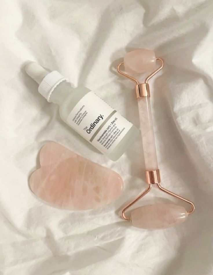 Get 3in1 deal real Gua sha stone and jade roller with the ordinary syrum